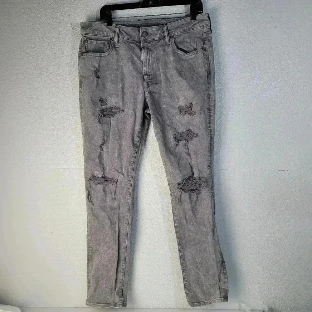 Distressed American Eagle Men’s Move Free Slim Jeans Airflex+ Size 34x32 Gray